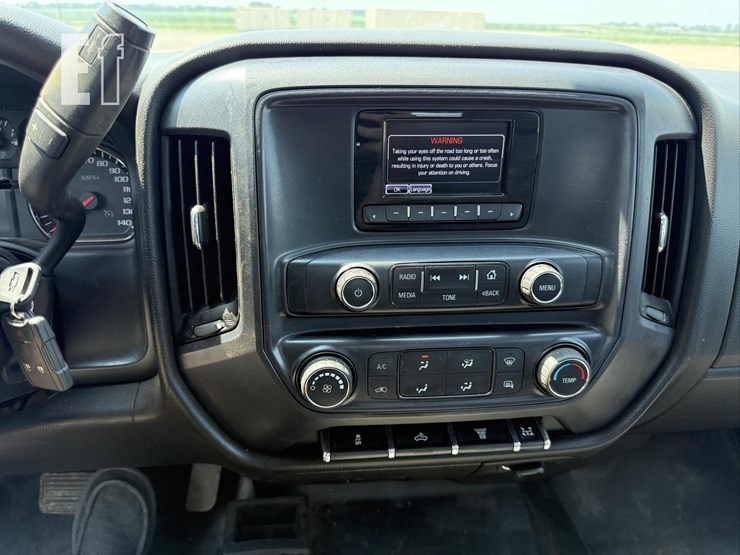 2015-chevrolet-3500hd-image-23