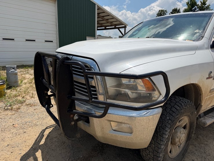 2015-dodge-2500-image-28