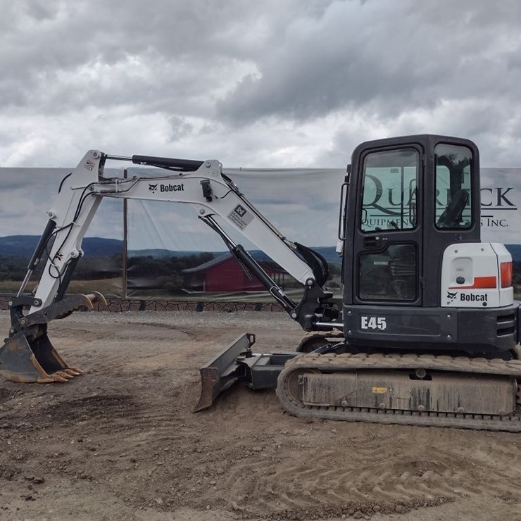 BOBCAT E45