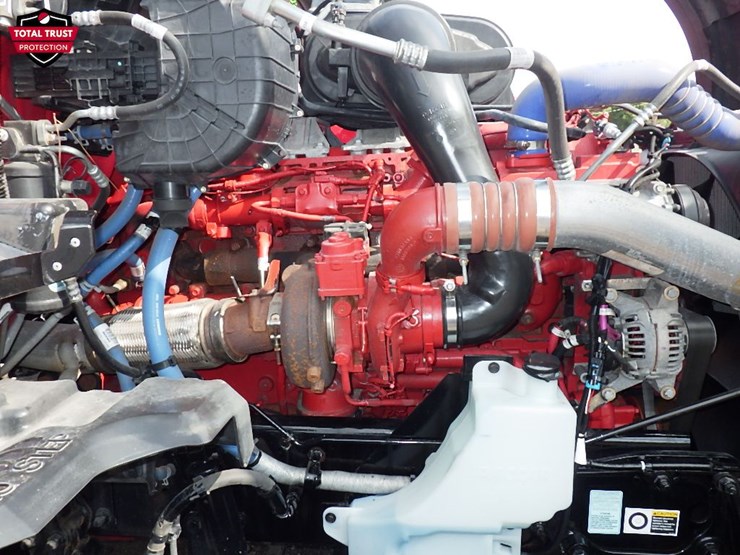 2025-kenworth-t680-image-31