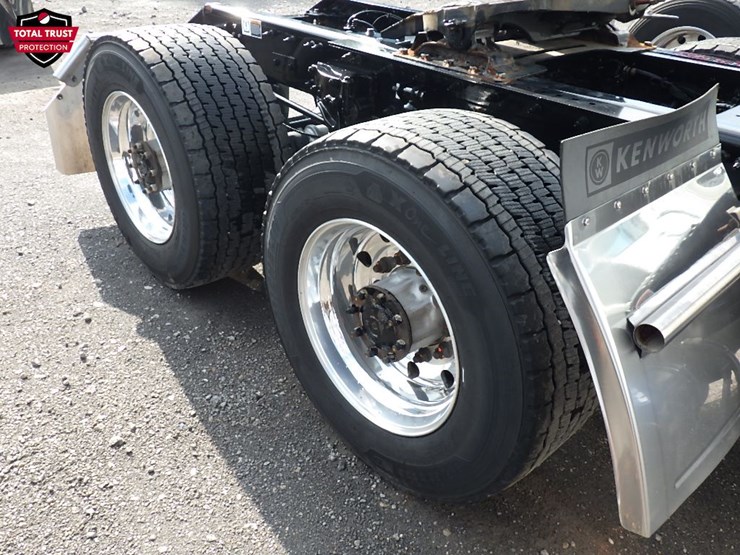 2024-kenworth-t680-image-4