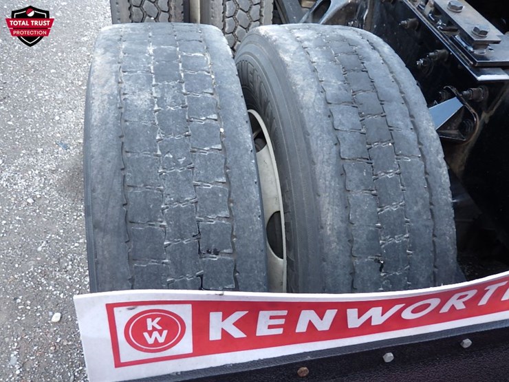 2025-kenworth-t680-image-11
