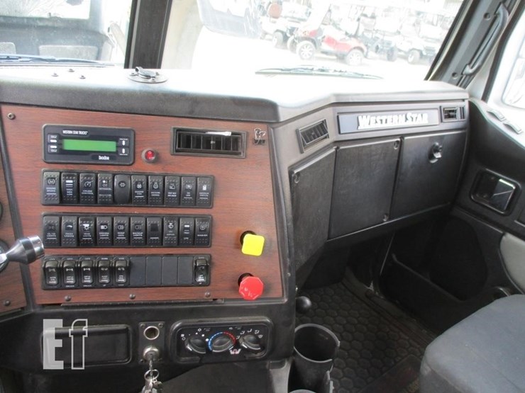 2019-western-star-4900-image-10