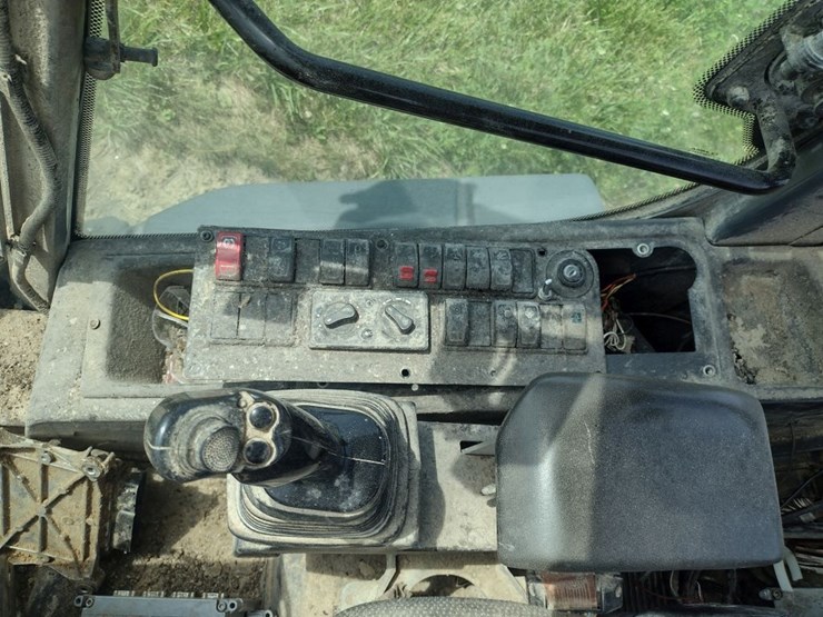 deere-324l-image-6