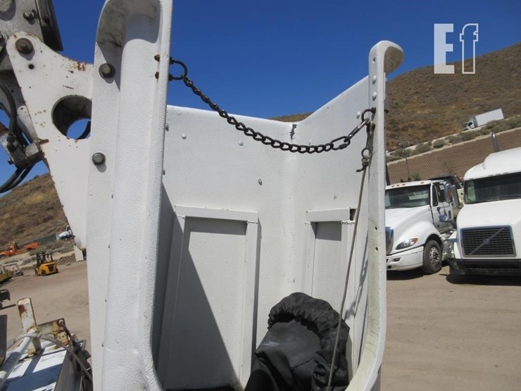 2010-dodge-ram-4500-image-25