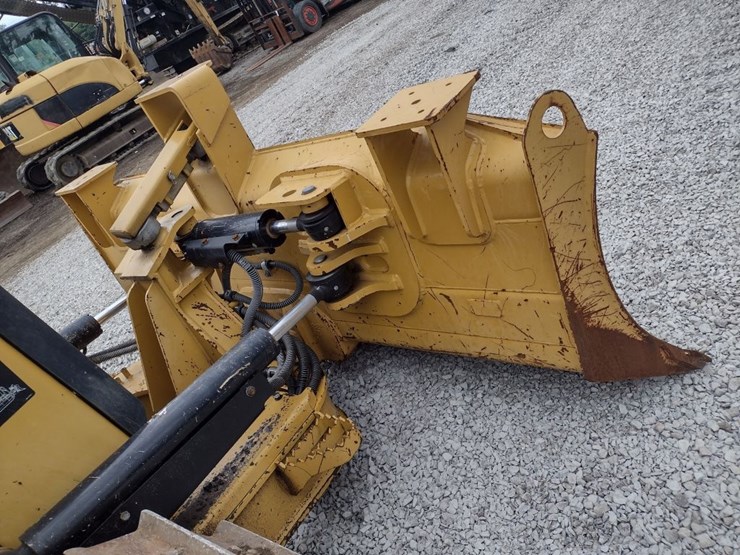 caterpillar-d1-image-22