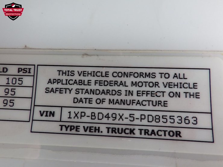 2023-peterbilt-579-image-29