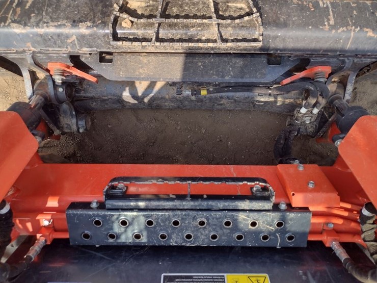 kubota-svl97-2-image-24