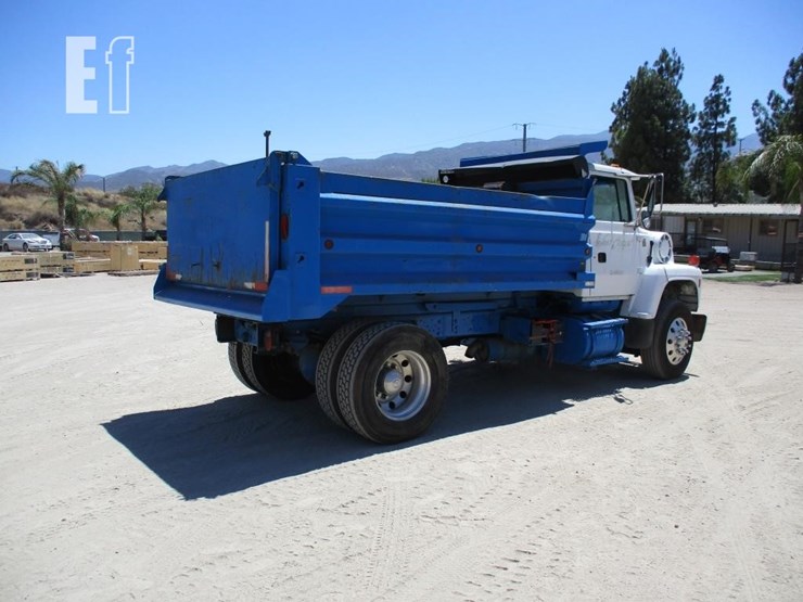 1995-ford-ln8000-image-3