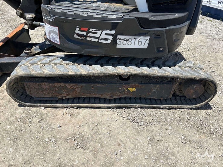2021-bobcat-e26-image-22