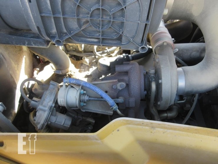 2013-caterpillar-420f-image-6