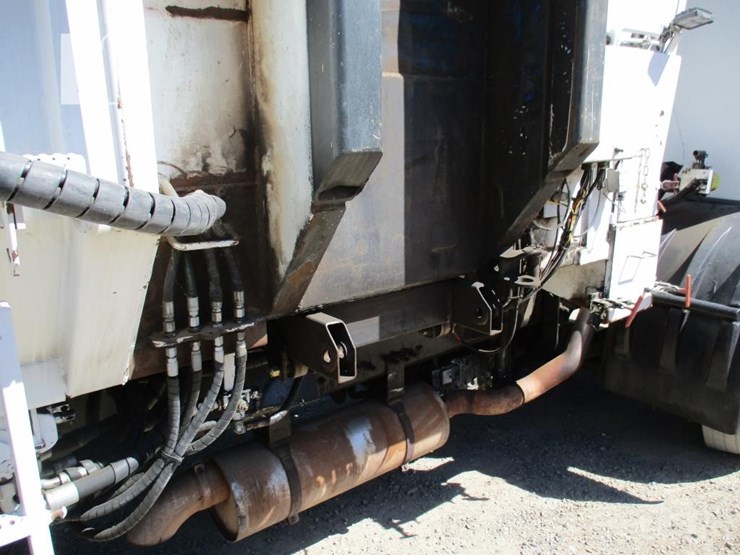 2005-freightliner-condor-image-17