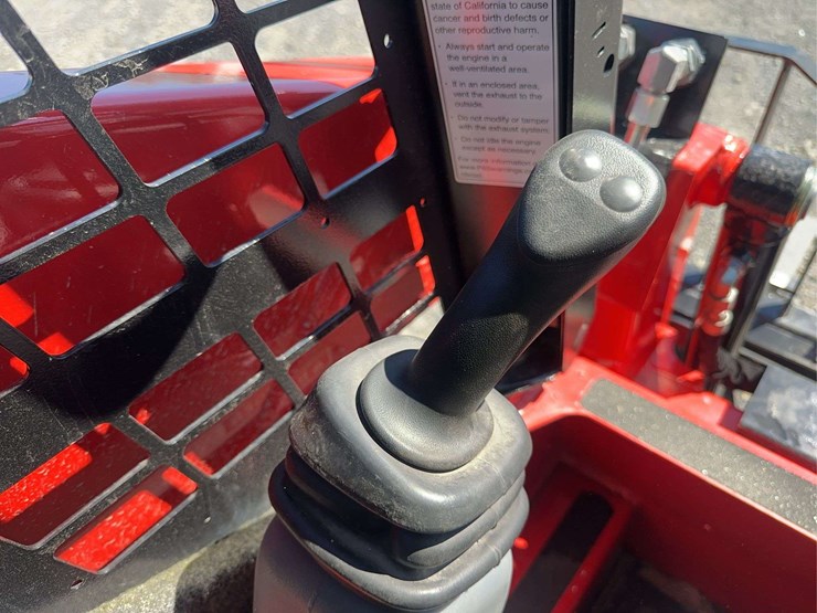 2023-manitou-1050rt-image-20
