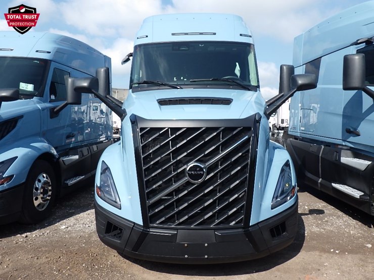 2026-volvo-vnl840-image-2