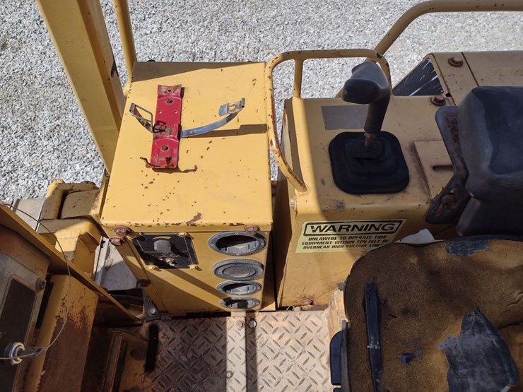 caterpillar-d4c-image-8