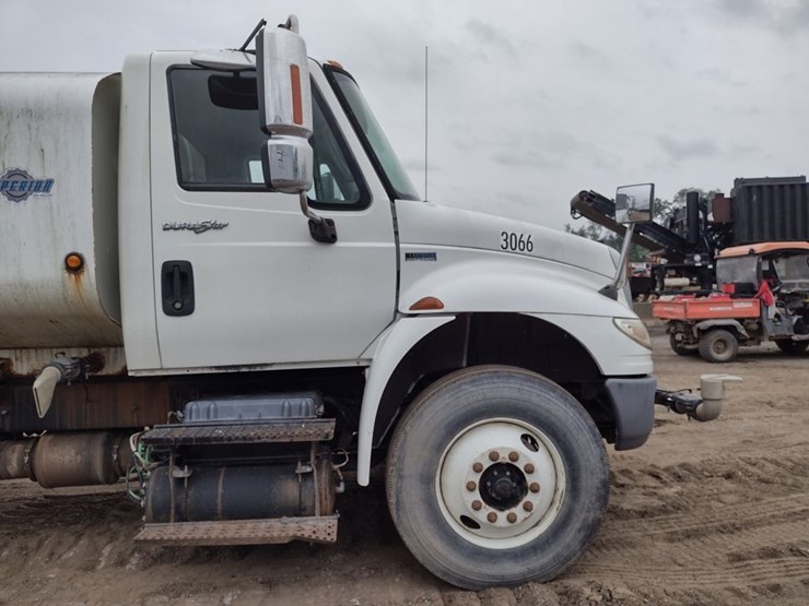 international-durastar-4400-image-22