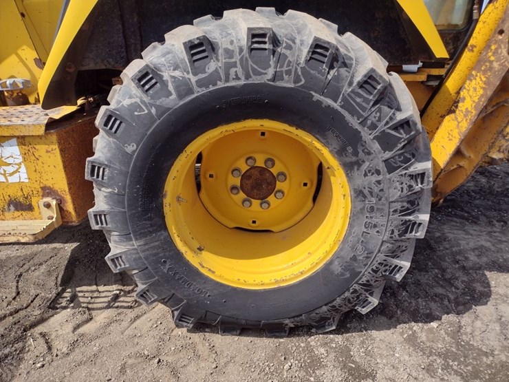 john-deere-310d-image-15