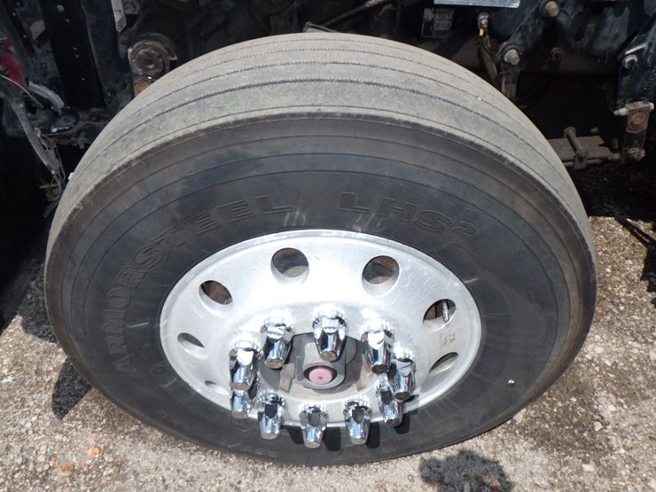 2012-peterbilt-389-image-25