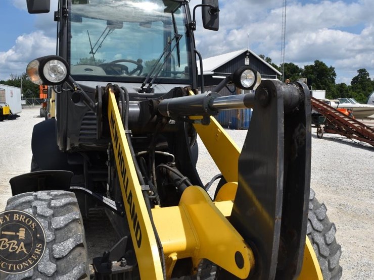 2018-new-holland-w80c-image-28