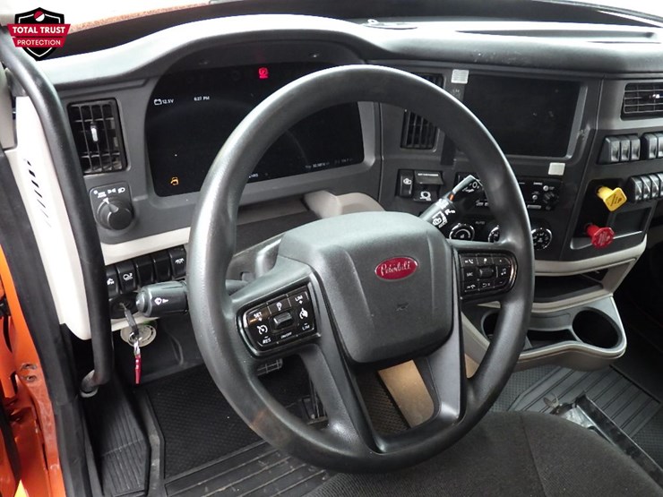 2023-peterbilt-579-image-22