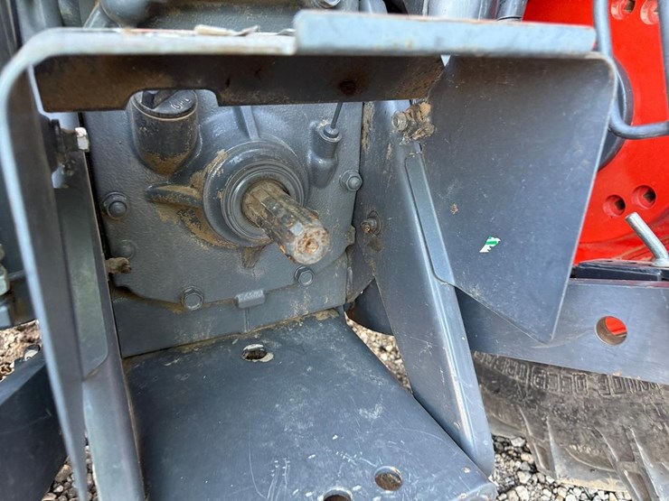 2020-kubota-m6060-image-15