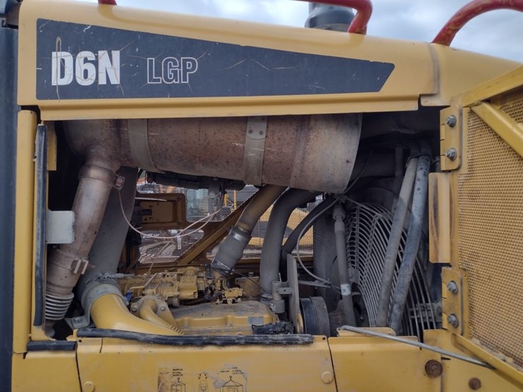 caterpillar-d6n-image-33