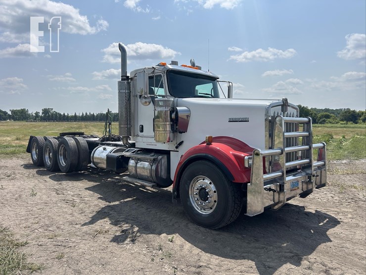 2007-kenworth-w900-image-3