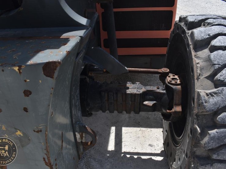 2012-jlg-g9-43a-image-18