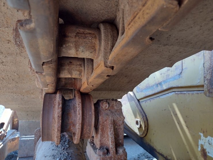caterpillar-d6t-lgp-image-16