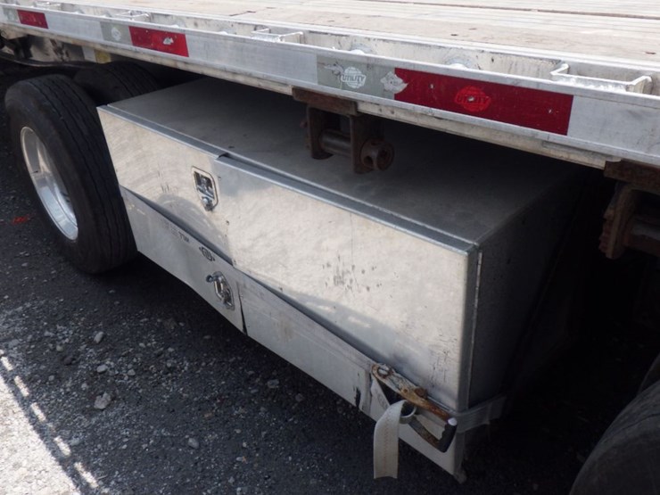 2020-utility-flatbed-image-12