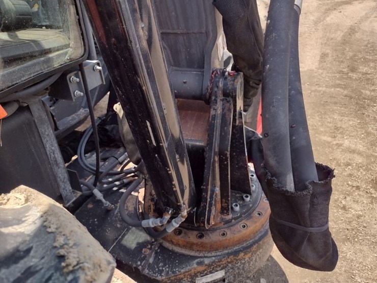 kubota-m108s-image-29