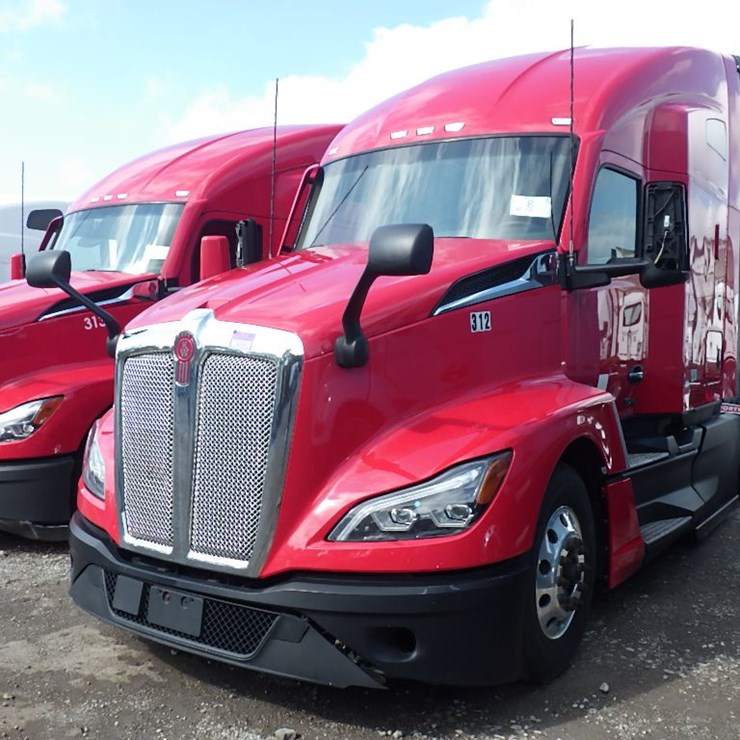 2025 KENWORTH T680