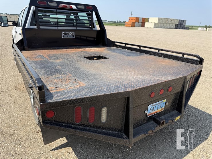 2015-chevrolet-3500hd-image-12