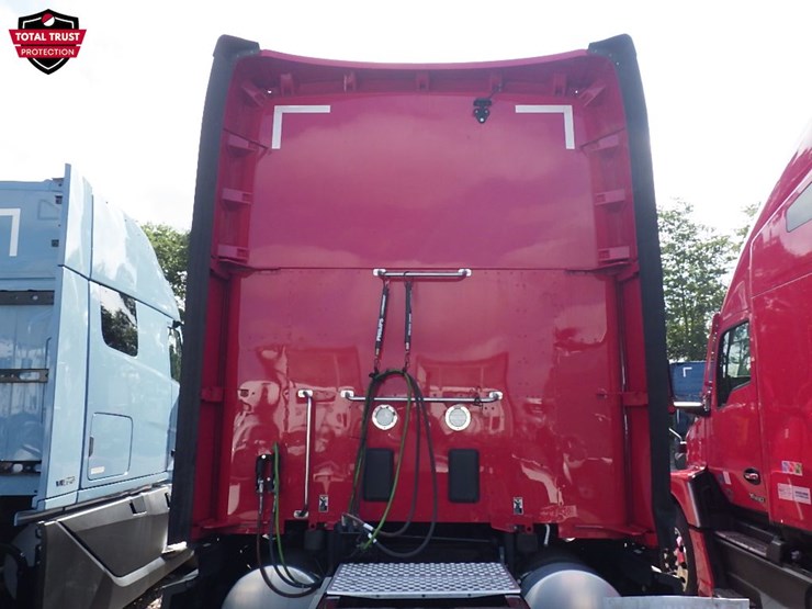 2025-kenworth-t680-image-19
