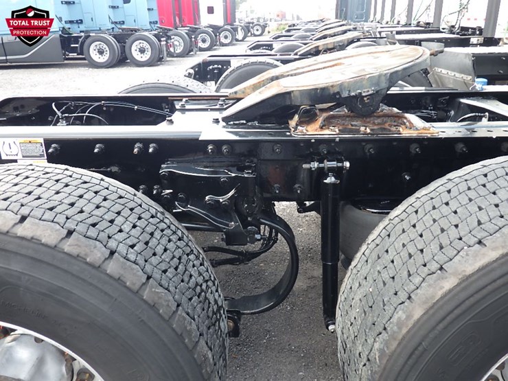 2024-kenworth-t680-image-6