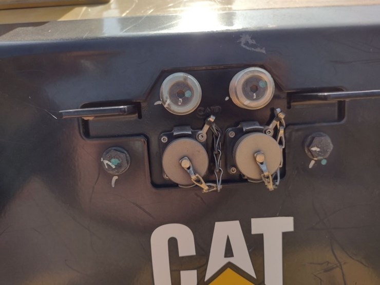 caterpillar-d6k2-xl-image-26