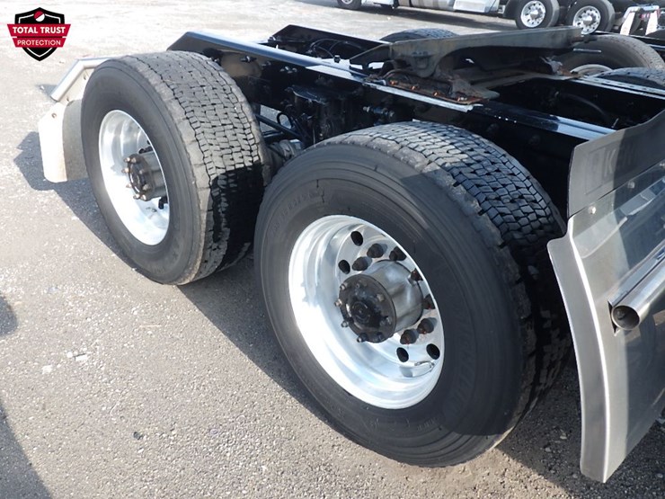 2024-kenworth-t680-image-4