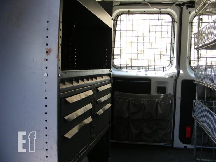 2010-ford-e250-image-14