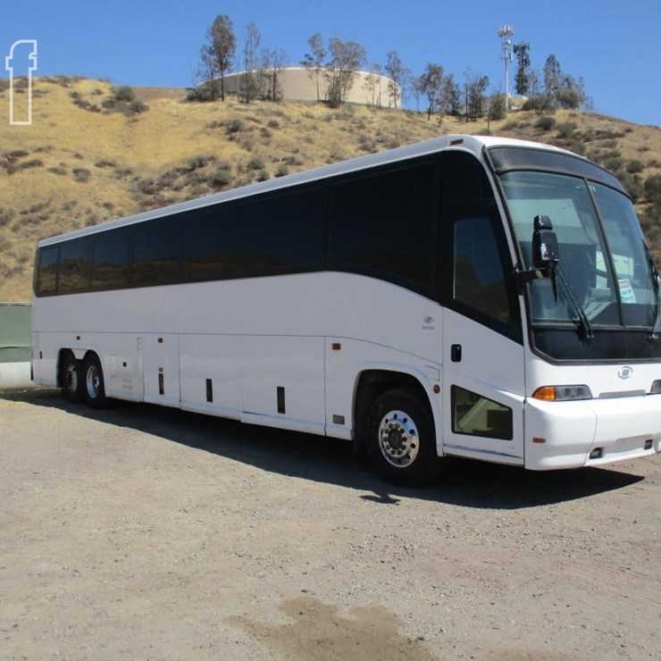 1999 MCI E4500