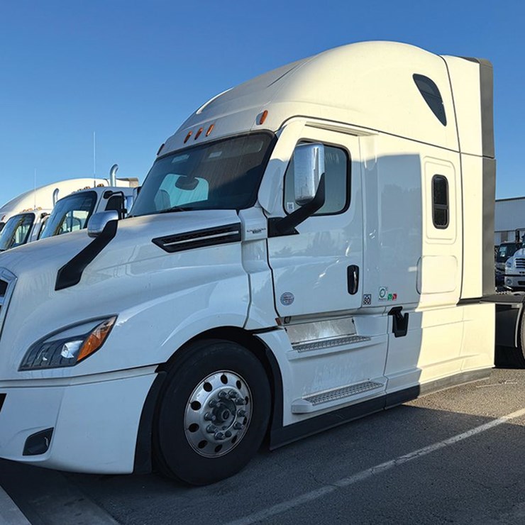2023 FREIGHTLINER CASCADIA 126