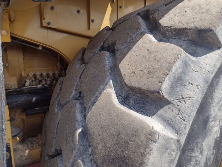 caterpillar-982m-image-15