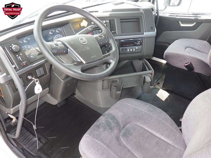 2019-volvo-vnr300-image-20