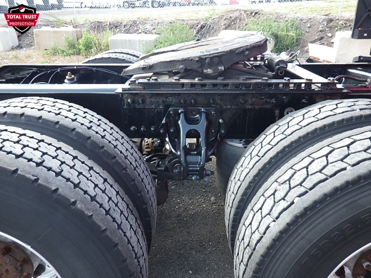2024-kenworth-t680-image-8