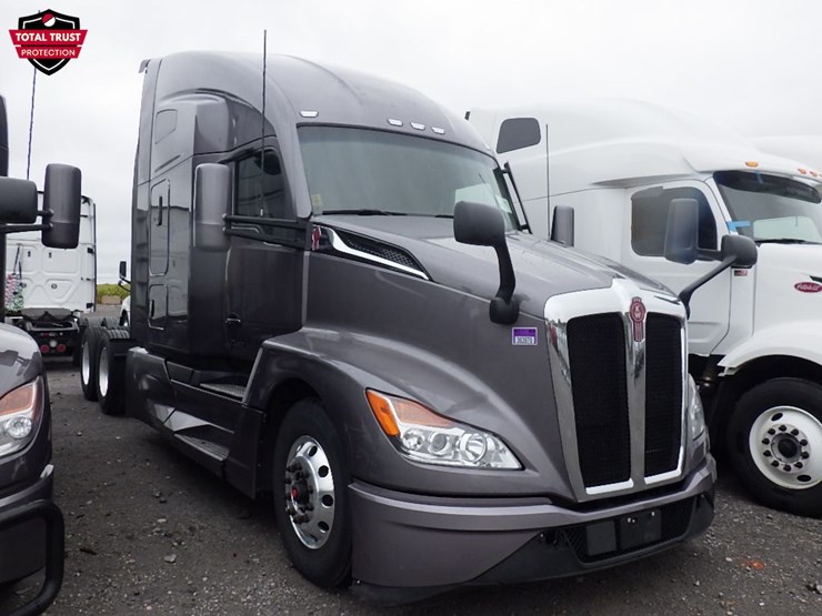 2023-kenworth-t680-image-3
