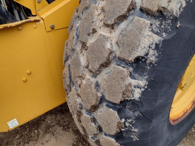 caterpillar-cs-563e-image-24