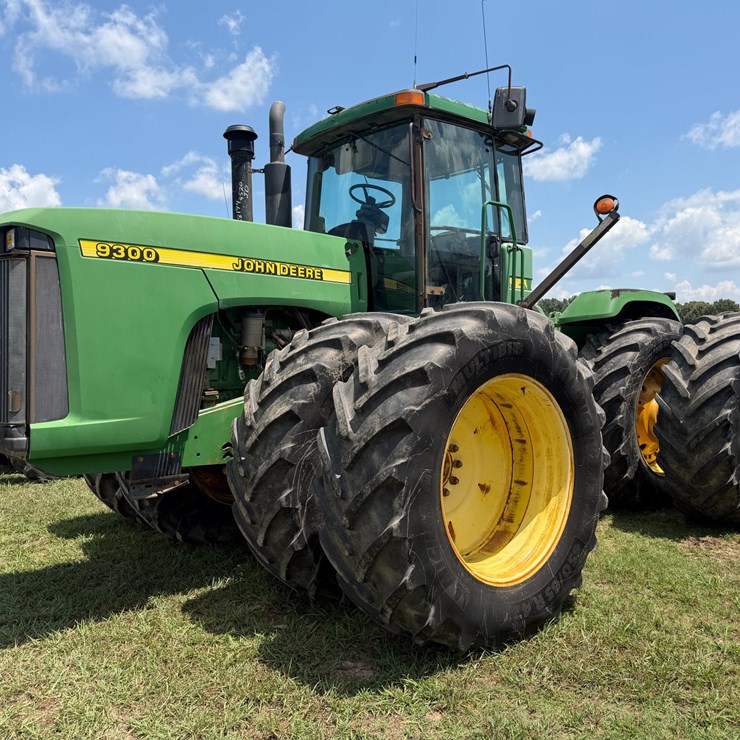 2000 JOHN DEERE 9300