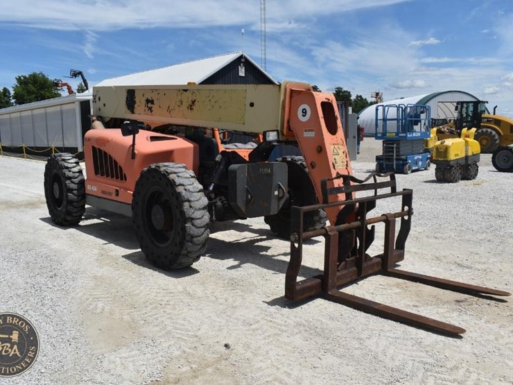 2012-jlg-g9-43a-image-8