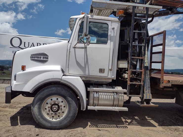 western-star-4900-image-18