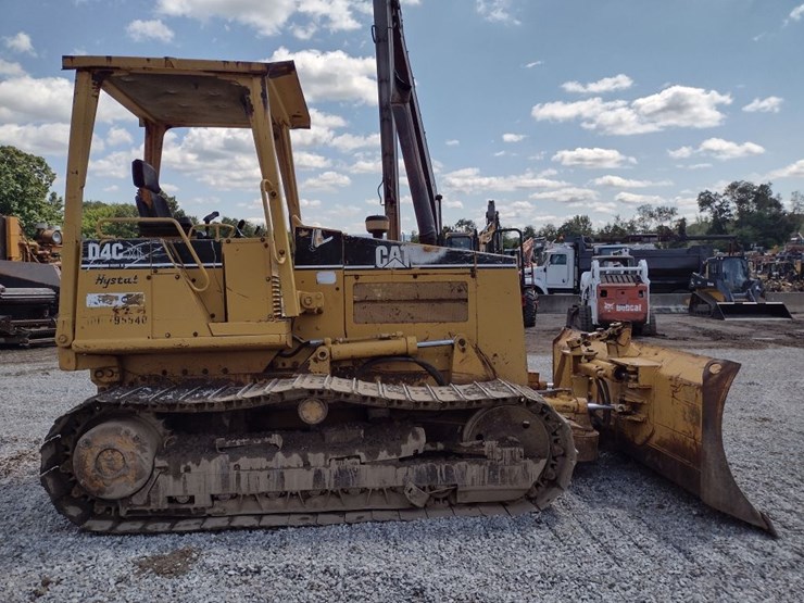 caterpillar-d4c-image-3