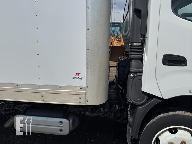 2018-hino-195-image-15